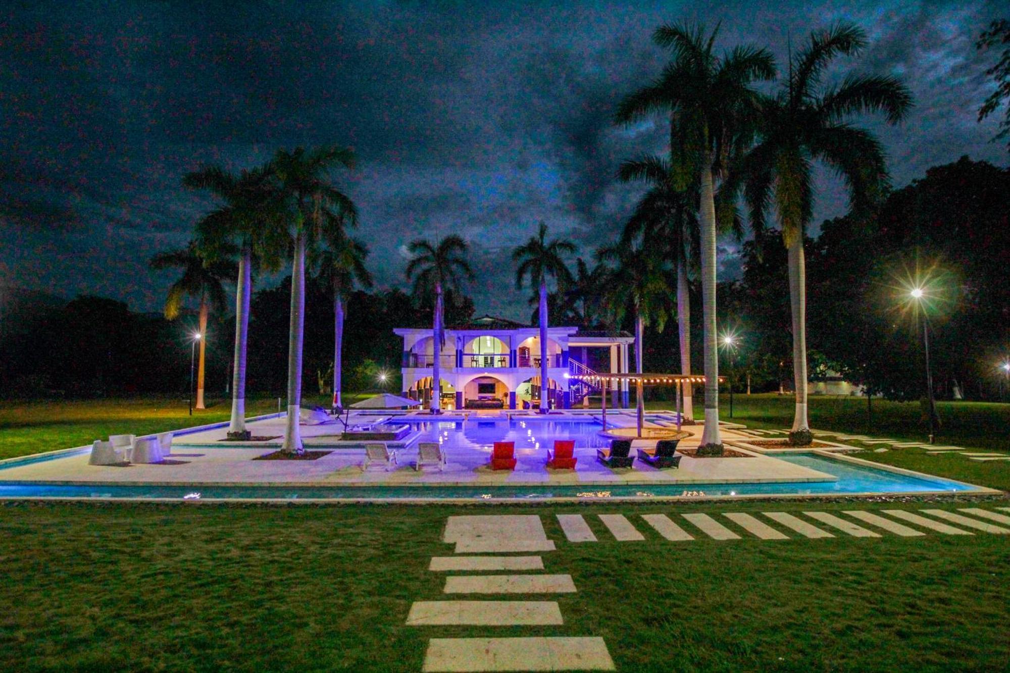 Arena De Santa Fe By Bernalo Hotels سانتا في دي أنتيوكيا المظهر الخارجي الصورة